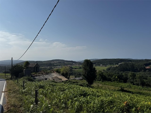 NOVA PARCELA URBANA EN VENDA NA LARACHA